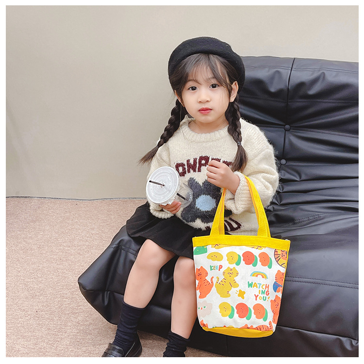 New gift packages: Instagram cute cartoon tiger, new bucket bag, hand-held canvas bag, and girlish round bucket bag undefined