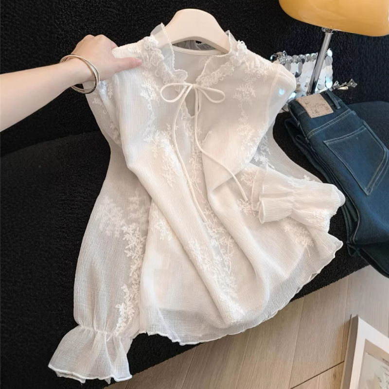 French-Style White Long-Sleeve Chiffon Blouse 2026 New High-End Design Niche Lace Base Shirt 10432