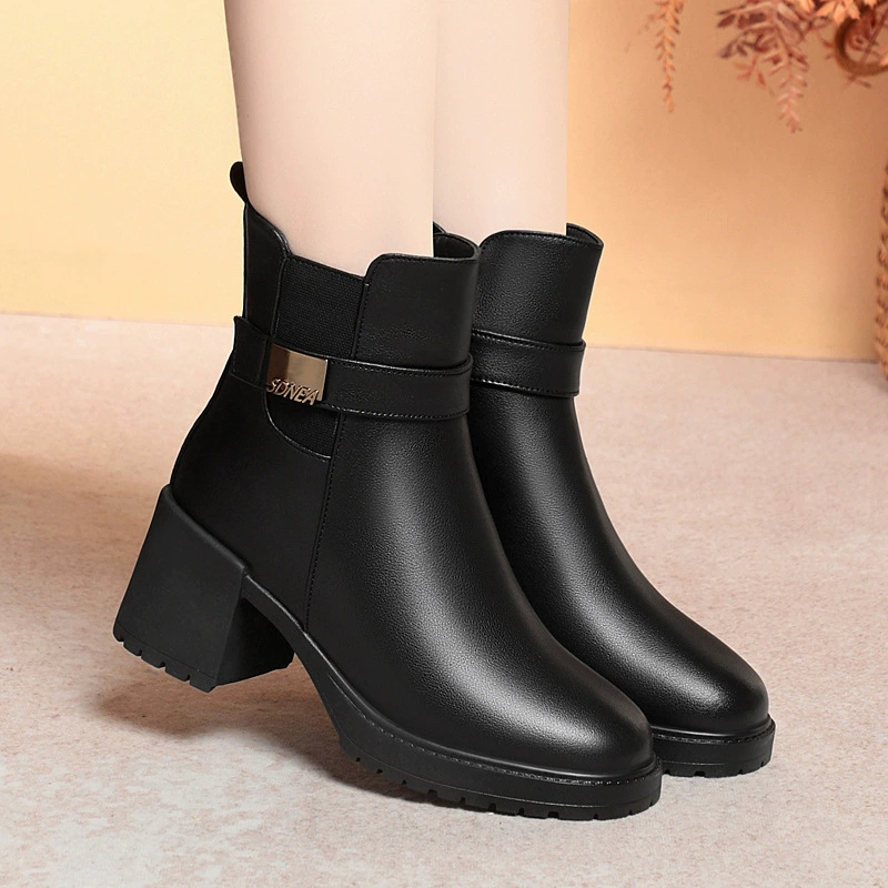 Женские каблуки из мягкой кожи плюс бархатные короткие сапоги женские осенние и зимние толстые каблуки теплая мама хлопчатобумажные туфли женский большой размер толстые шерстяные женские сапоги