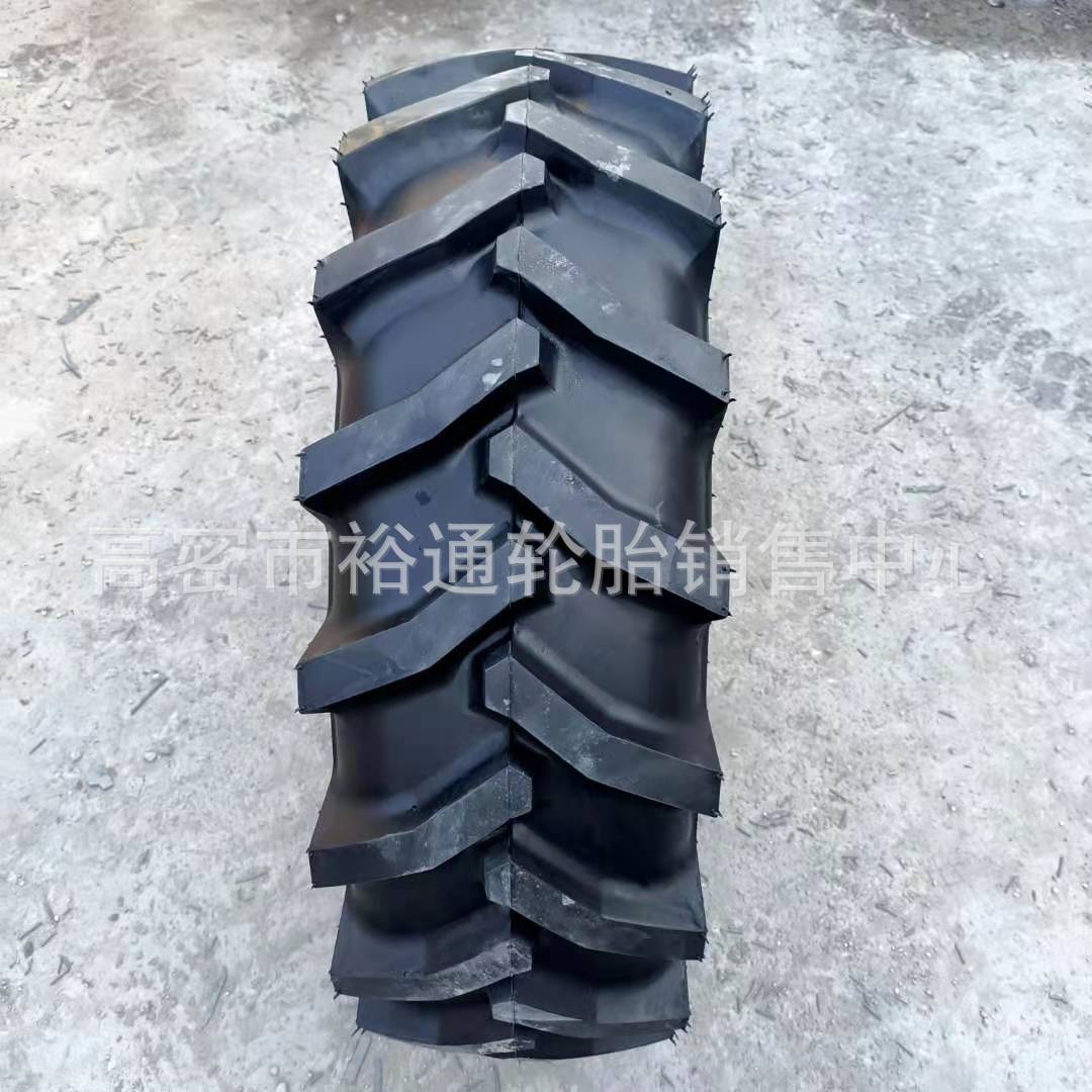 农用拖拉机玉米收割机轮胎13.6-20 可配套W12*20钢圈136-20人字花