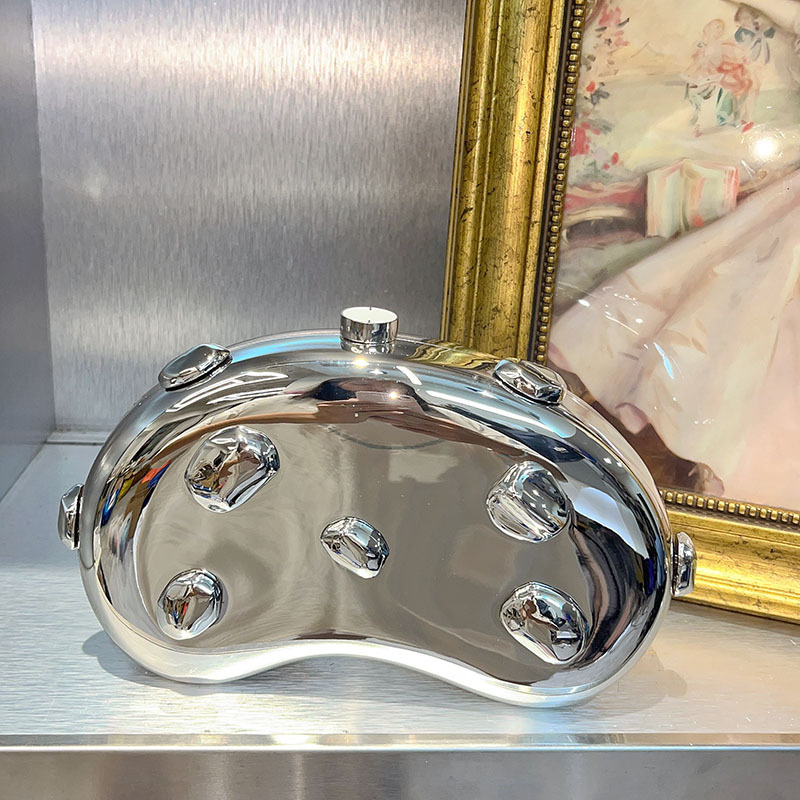 Glossy Cyber-Style Acrylic Bag, Light Luxury and High-End Niche Design Cashew-Shaped Hand-Held Crossbody Bag Glossy Cyber-Style Acrylic Bag, Light Luxury and High-End Niche Design Cashew-Shaped Hand-Held Crossbody Bag