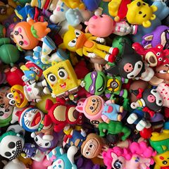 ブラインドボックス公仔ネット赤pvc潮游公仔地露店夜市ランニング量卸売りかわいいアニメ立体手作り玩具