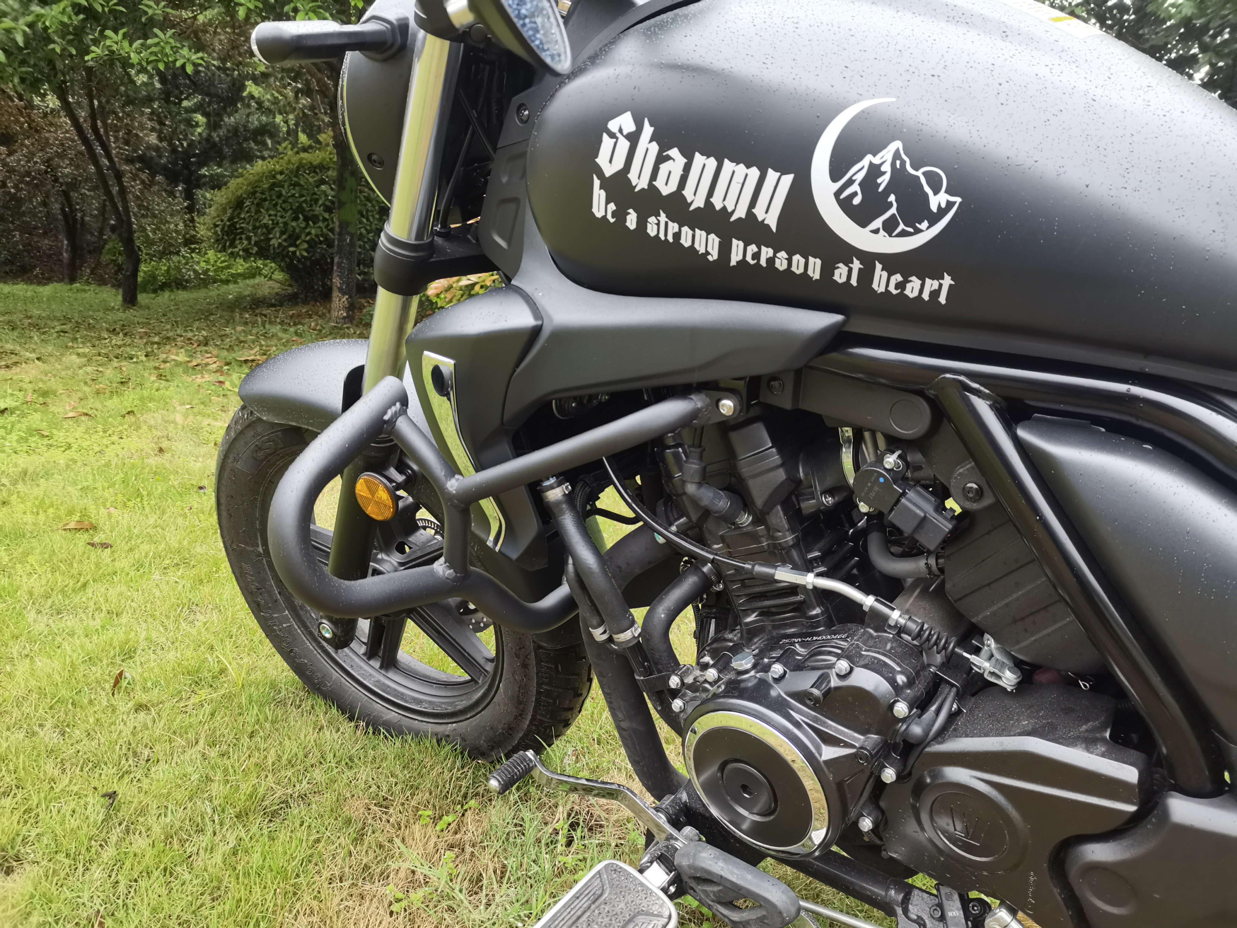 Suitable for Haojue TR300 motorcycle anti-fall bumper protection bar shelf tail rack leather side bag modification