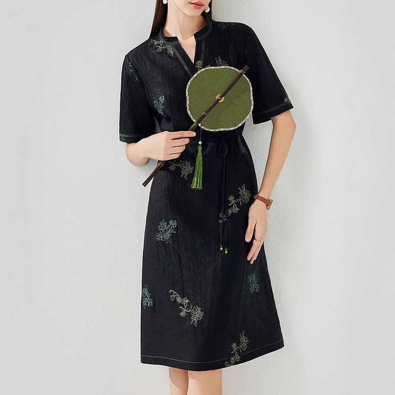 Silk Xiangyunsha Embroidered New Chinese-Style Dress for Women 2026 Summer New Model Mulberry Silk V-Neck Retro Mid-Length Dress