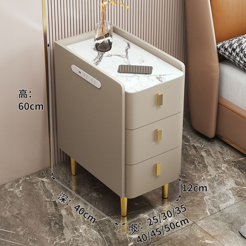 모란디 컬러 + 암석판 + 플러그 스트립