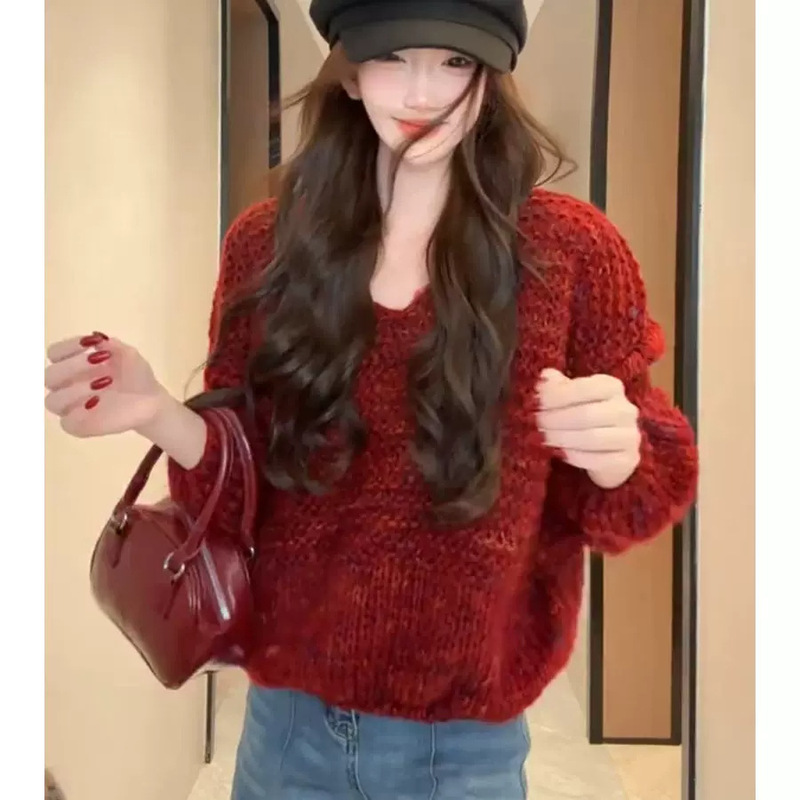 Korean-style gentle V-neck chunky knit sweater for women, autumn and winter soft and slimming versatile age-reducing knitwear Korean-style gentle V-neck chunky knit sweater for women, autumn and winter soft and slimming versatile age-reducing knitwear