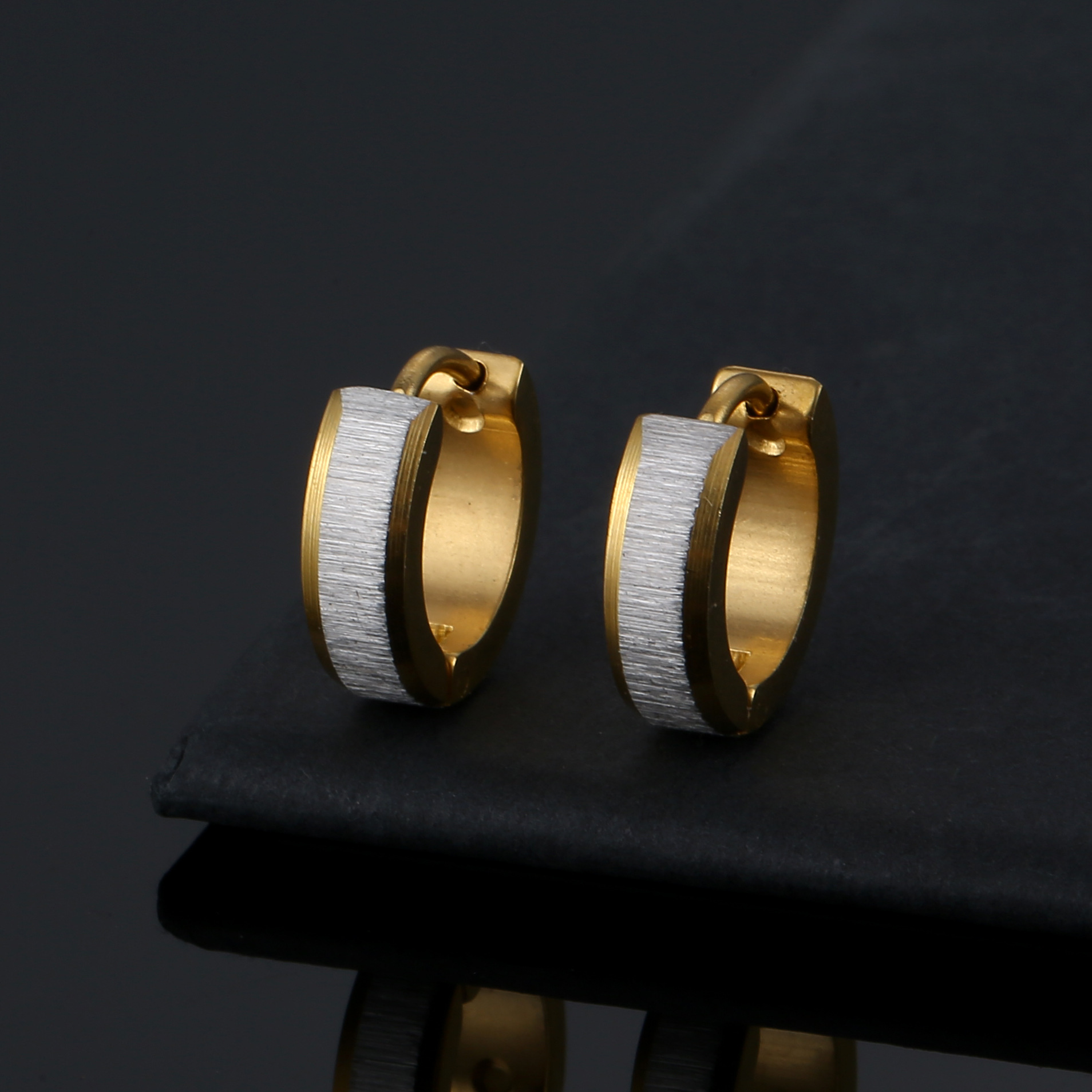 Daily Occasion Titanium Steel Material 1 Piece Simple Style Solid Color Titanium Steel Plating Earrings