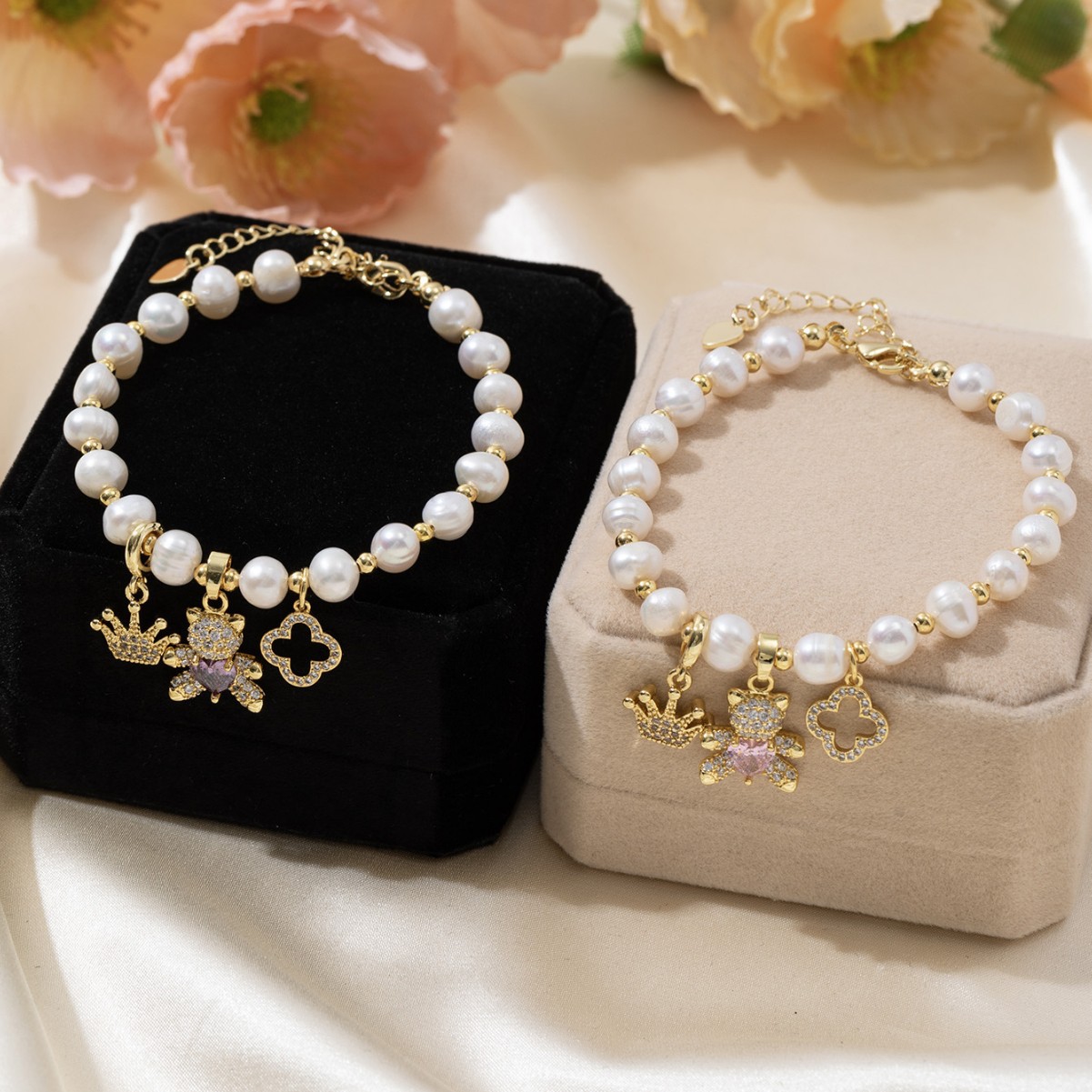 Natürliches Süßwasserperlen Armband Mit Bärenkrone Und Kleeblatt_voghion.com