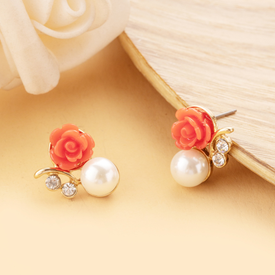 Simple Earrings Rhinestone Pearl Retro Petal Earrings Earrings Accessories display picture 4