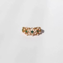 复古宫廷风祖母绿色锆石花朵金属蕾丝戒指镂空雕刻设计镶嵌仿珍珠