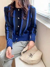 韩国东大门代购蓝黑条纹排扣开衫收腰毛针织衫修身显瘦长袖毛衣女