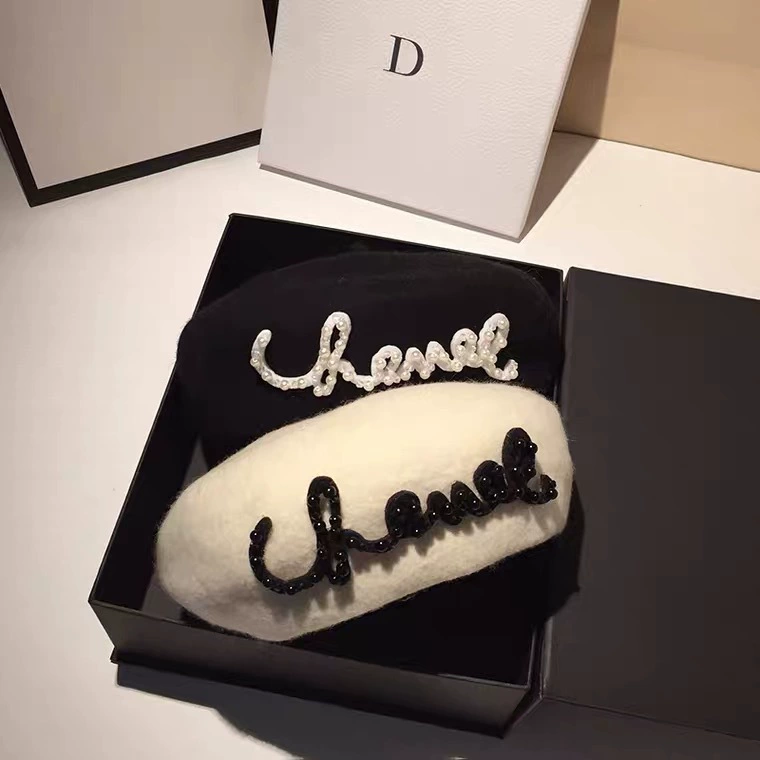 Демисезонный ретро берет с жемчужинами и буквами, в стиле Chanel, корейский/французский стиль