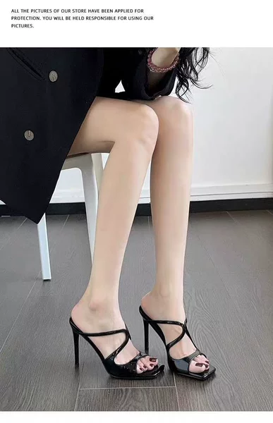 Black 9cm