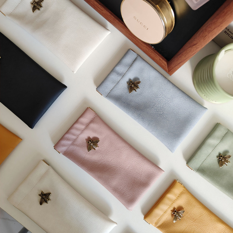Fashionable Atmosphere High Sense Bee Shrapnel Leather Glasses Storage Bag Sunglasses Sunglasses Automatic Closure Portable