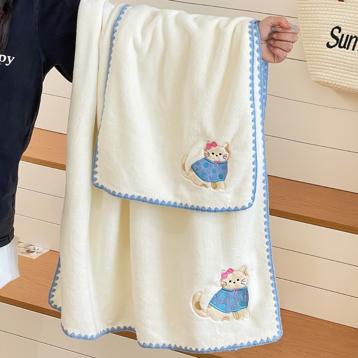 Nuevo bordado toalla de baño gatito toallas de tres piezas para mujeres coral vello para aumentar la absorción de agua no perder cabello dormitorio doméstico