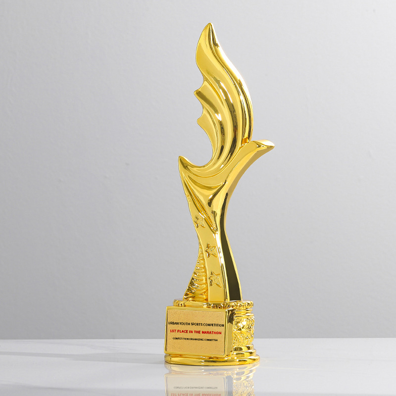 Trofeo de cristal de resina creativo, premios de producción, premios de competición deportiva de gran venta, recuerdos de reuniones anuales de empresa chapados en oro