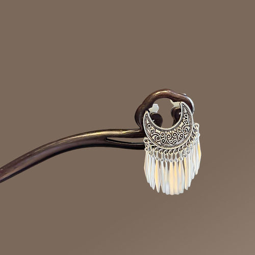 Elegant Moon-shaped Feathered Hairpin in Ancient Style, New Women's Hanfu Hair Accessory, Wooden Hairpin with High-Quality Feel, Imitation Sandalwood Hairpin