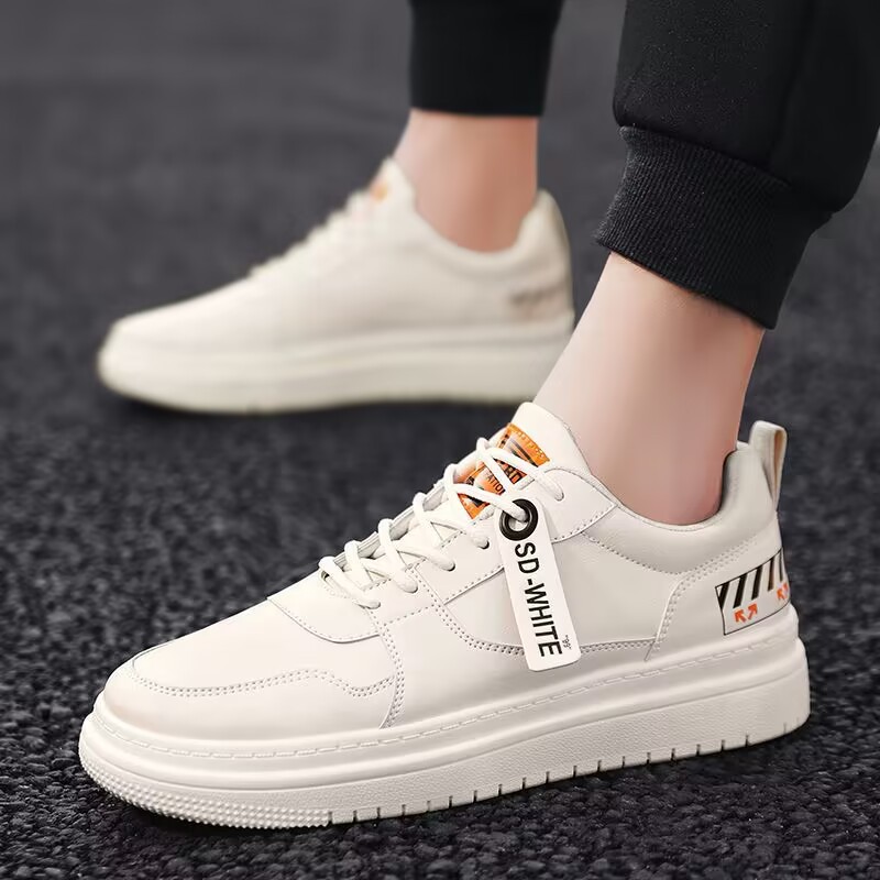 Zapatos de hombre 2024 nuevos zapatos blancos de primavera para hombres de moda coreana zapatos de skate juveniles zapatos deportivos casuales