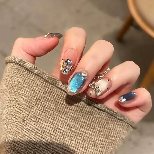 Blue cat-eye handmade press-on nails, sweet and luxurious nail stickers, popular online trend, press-on nails, fake nails, handmade nail pieces