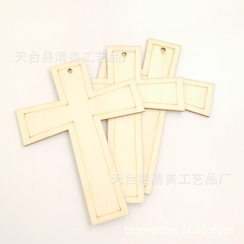 12,7*9,7 cm cruz hueca pieza de madera colgante decorativo de madera 12 piezas en un paquete con cuerda de cáñamo