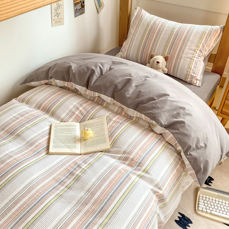 Juego de cama de dormitorio de estudiantes de algodón de tres piezas 2025 nueva funda de edredón de sábana de algodón individual Un juego completo de ropa de cama