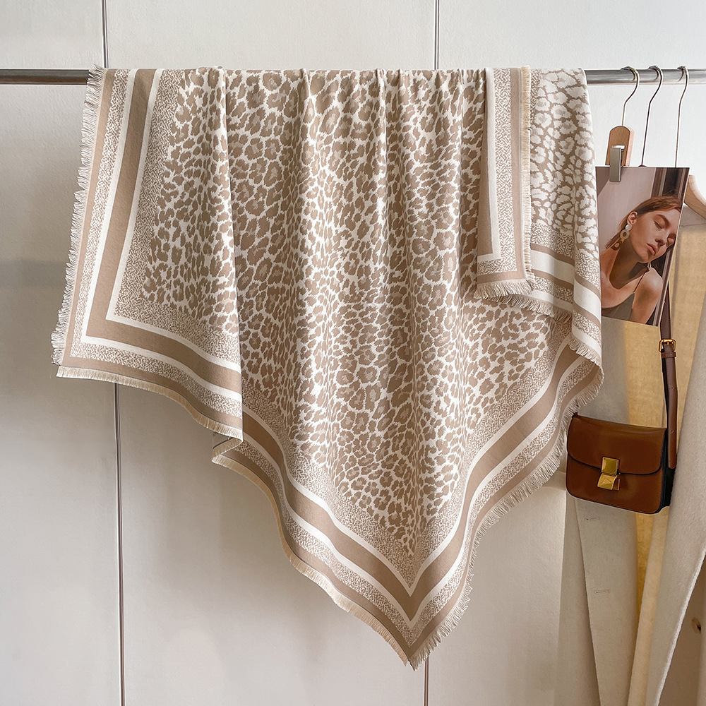 2023 Autumn and Winter New Style Cashmere Thickened Square Air Conditioned Shawl Tassel Warm Scarf for Women_voghion.com