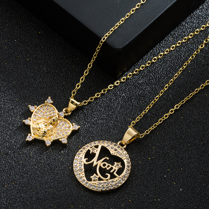 Fashion Mother's Day New Hollow Love Mom Pendant Brass Micro-inlaid Gold-plated Necklace display picture 2