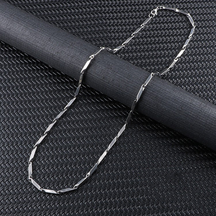 Minimalist Geometric Titanium Steel Chain Necklace For Men_voghion.com