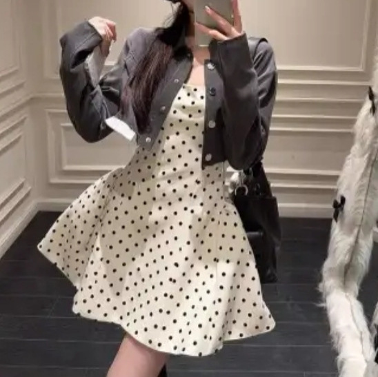 Sweet Korean-Style Gentle Summer New Square-Neck Polka Dot Dress French Hot Girl Style Slimming Patchwork Tie-Up 2026