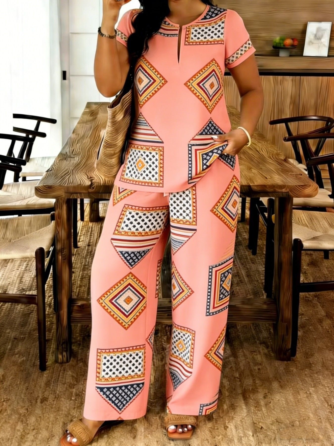 Completo estivo donna top con scollo a v e pantaloni casual_voghion.com