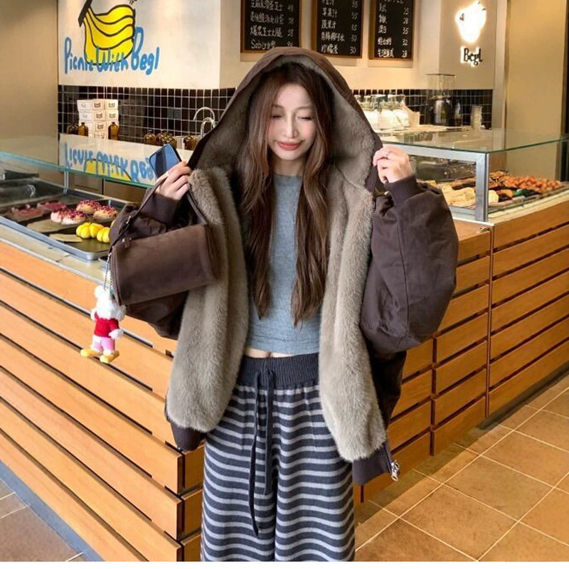 American retro faux mink fur hooded winter jacket for women, thickened and warm, suitable for couples American retro faux mink fur hooded winter jacket for women, thickened and warm, suitable for couples