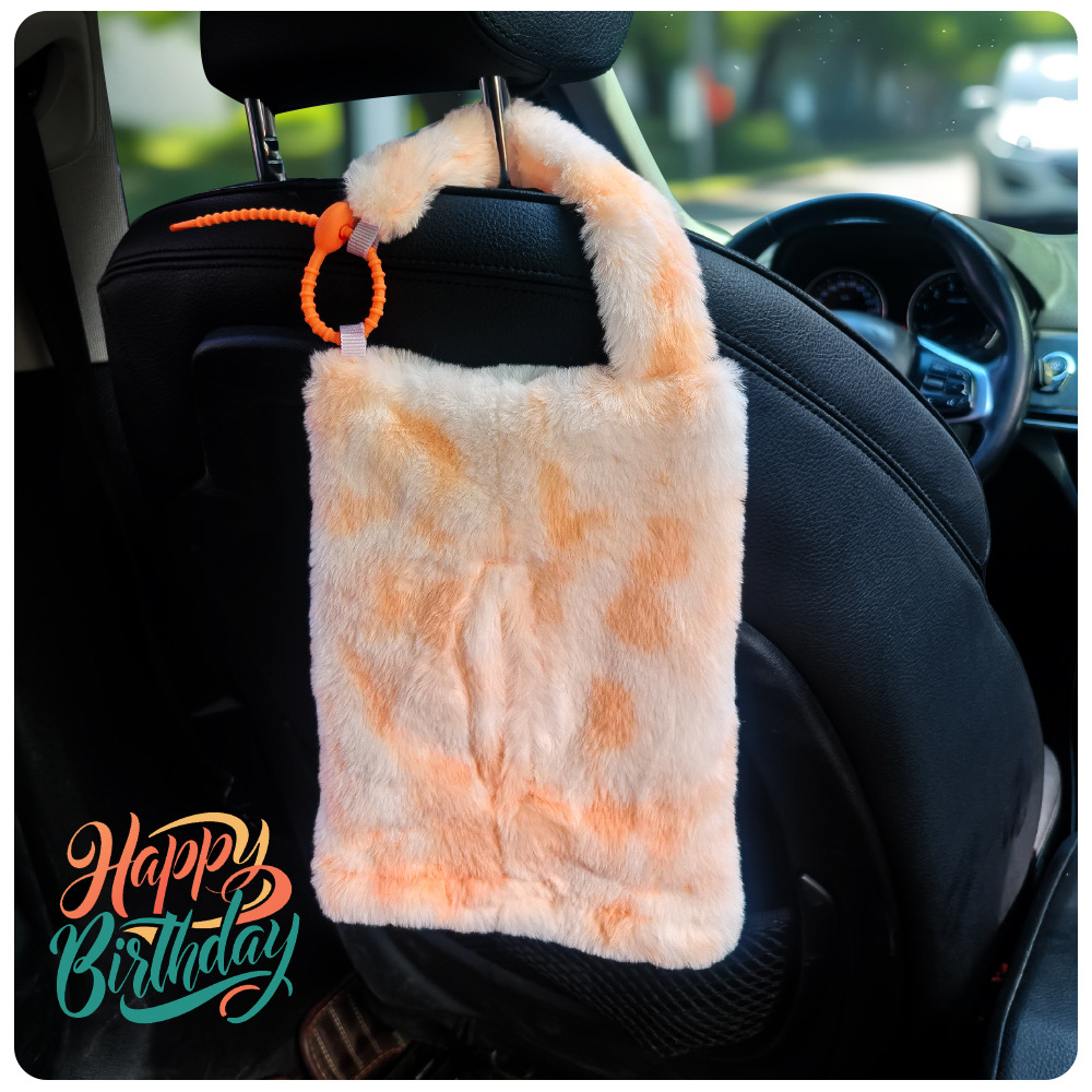 Nueva caja de toallas de automóvil de peluche colgante creativa para el automóvil caja de extracción de papel de alta calidad diosa bolsa colgante de toallas de automóvil