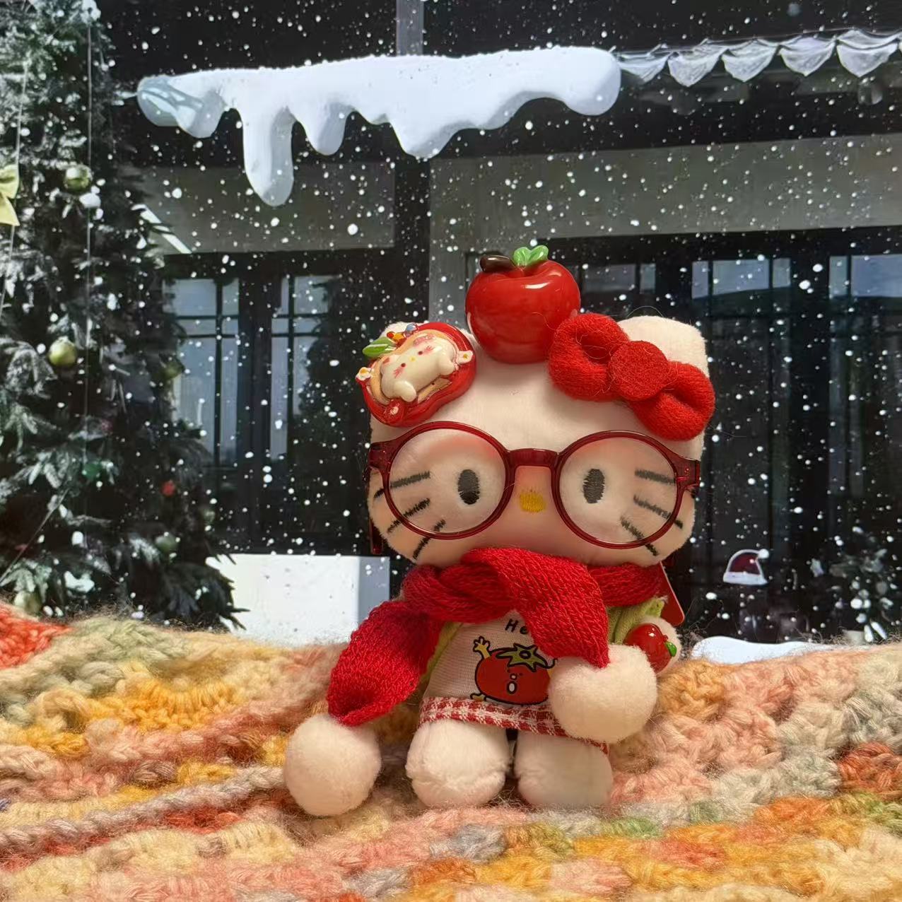 黒麦わら帽子キティ帽子ベビーペンダントラブバックル人形人形かわいいヘップバーンスタイルペンダントキーホルダー