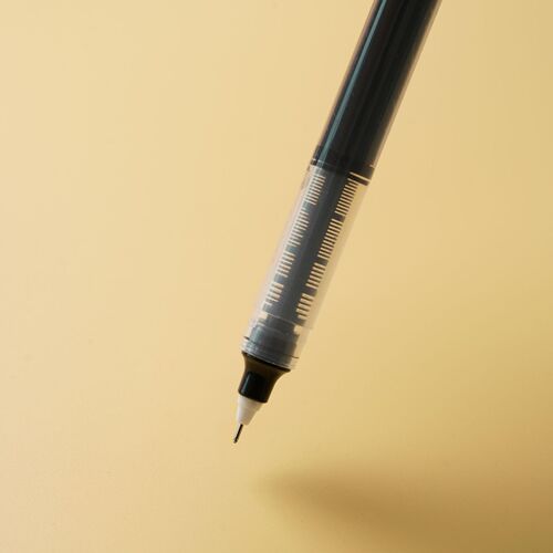 Black quick-drying straight liquid ball pen 0.5mm needle tip gel pen large capacity student exam signature pen