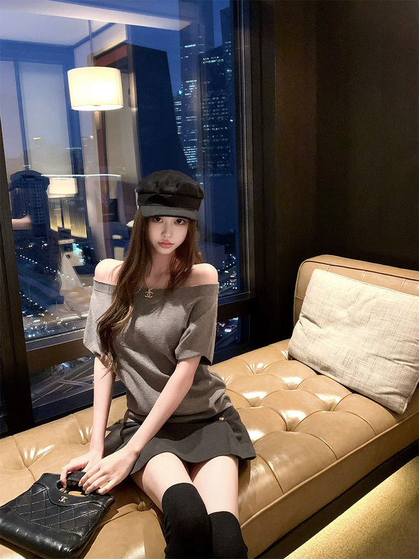 titi小姐姐【智性日常】半身裙女秋学院风灰色显瘦中低腰毛呢短裙|undefined