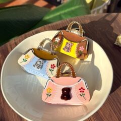 新しいアセテートミディアムベアハンドバッグフラワーホワイトエッジヘアピンかわいい後頭部ヘアシャーククリップ