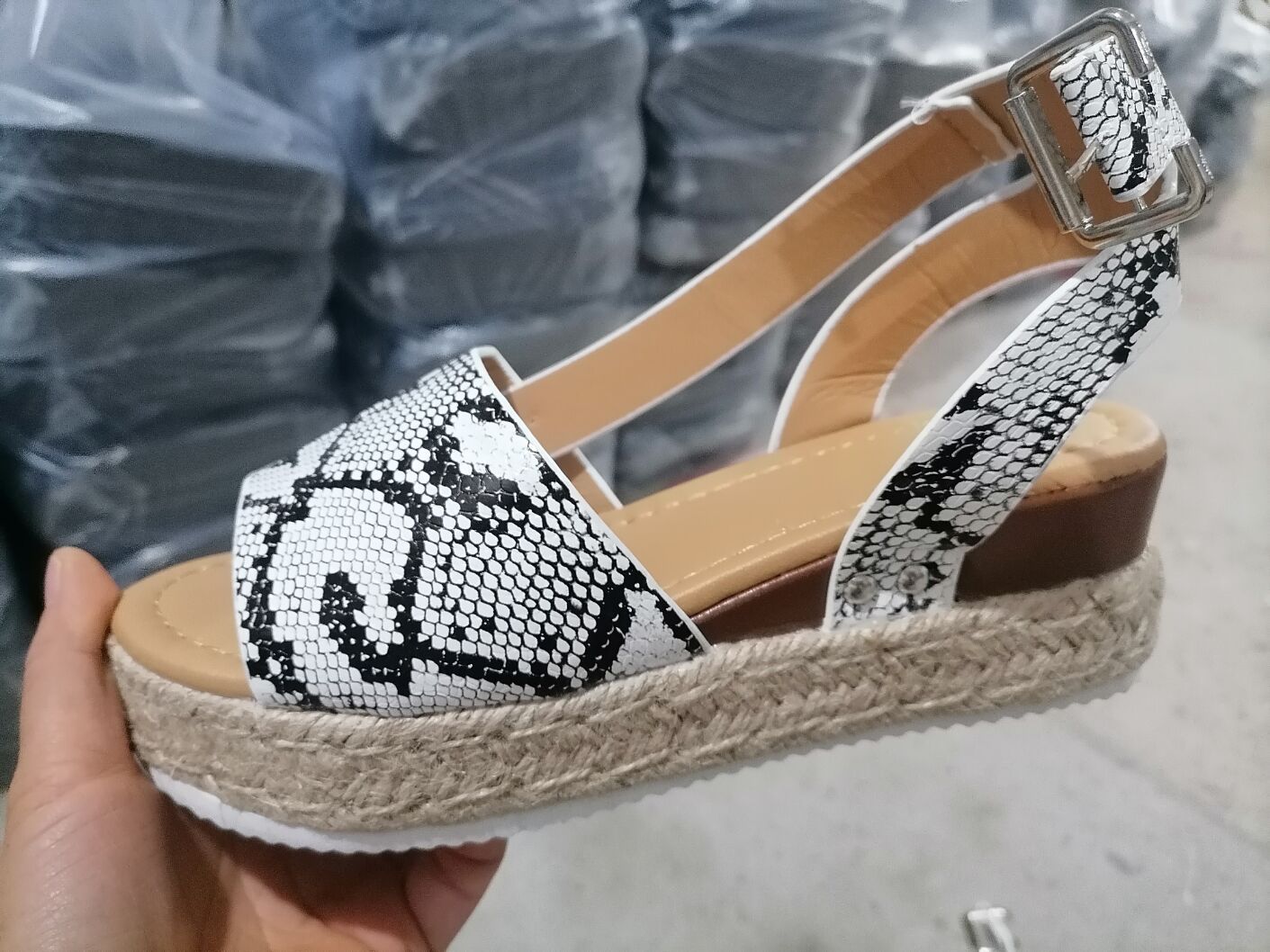 Damen-Lady-Lederschuhe, Laufschuhe, Sportschuhe, Sneakers, Stoff, gepolstertes Schuhwerk_voghion.com