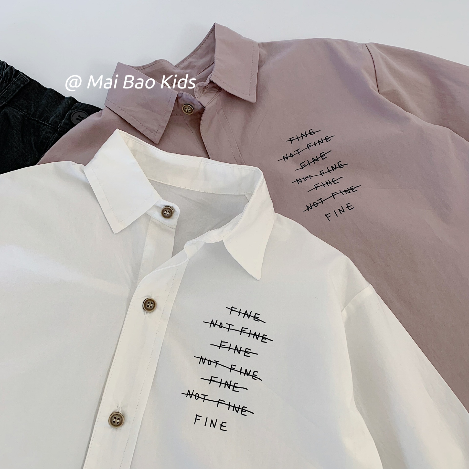 Camisa para niños Maibao 2025 primavera nuevos hombres y mujeres bebé letras solapa top camisa ropa de primavera para niños coreanos