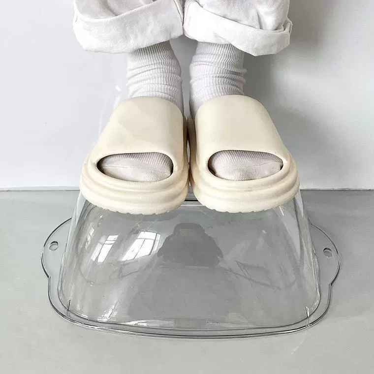 Sophisticated plastic children's washbasin, villa