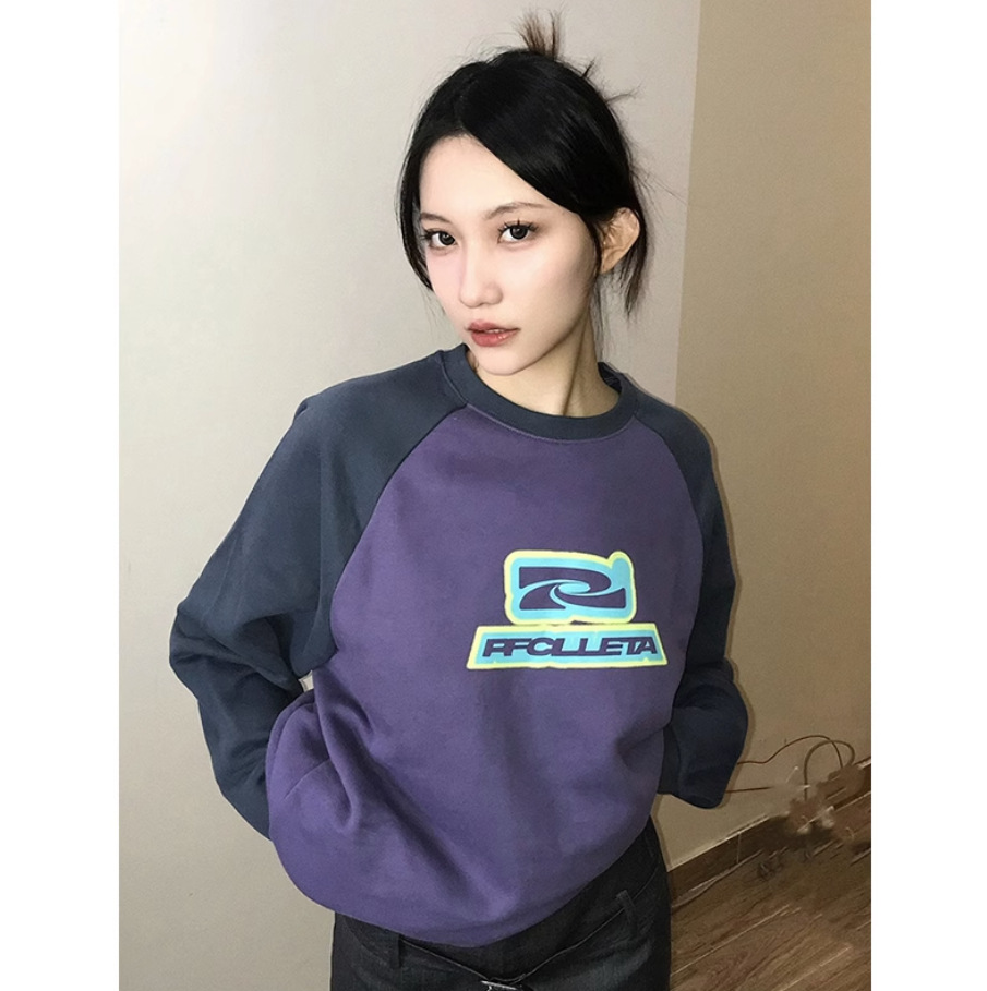 Sweater Image 2