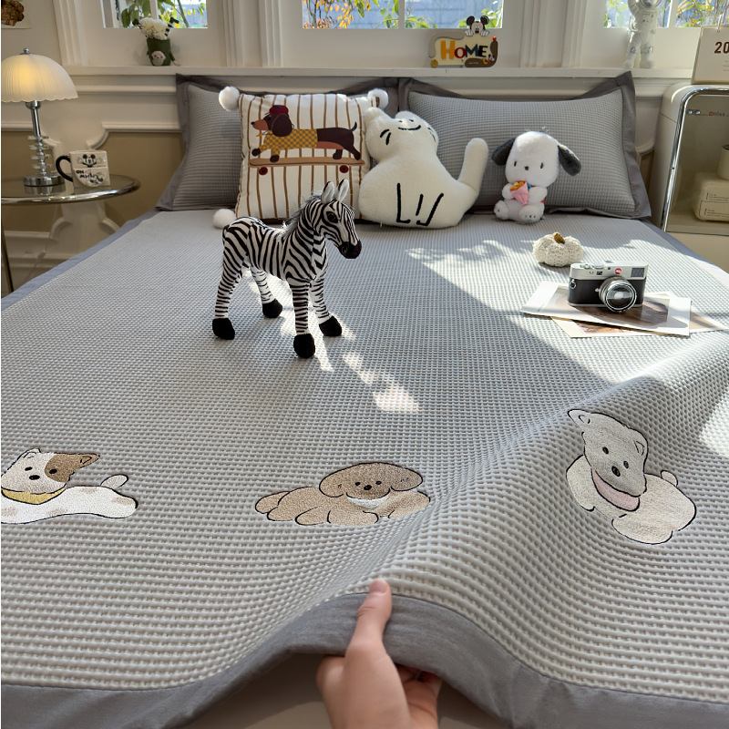 2025 nuevo estilo waffle cool silueta de seda de hielo sábana de cama de una sola pieza funda protectora de colchón fresco funda de cama de dibujos animados