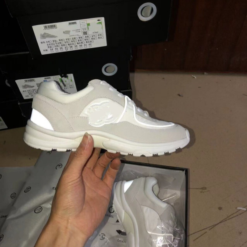 Xiangxiangfeng Retro Panda White Sneakers 2026 Early Spring New Style Platform Sole Low-Top Lace-Up Embroidered Casual Shoes for Women Xiangxiangfeng Retro Panda White Sneakers 2026 Early Spring New Style Platform Sole Low-Top Lace-Up Embroidered Casual Shoes for Women