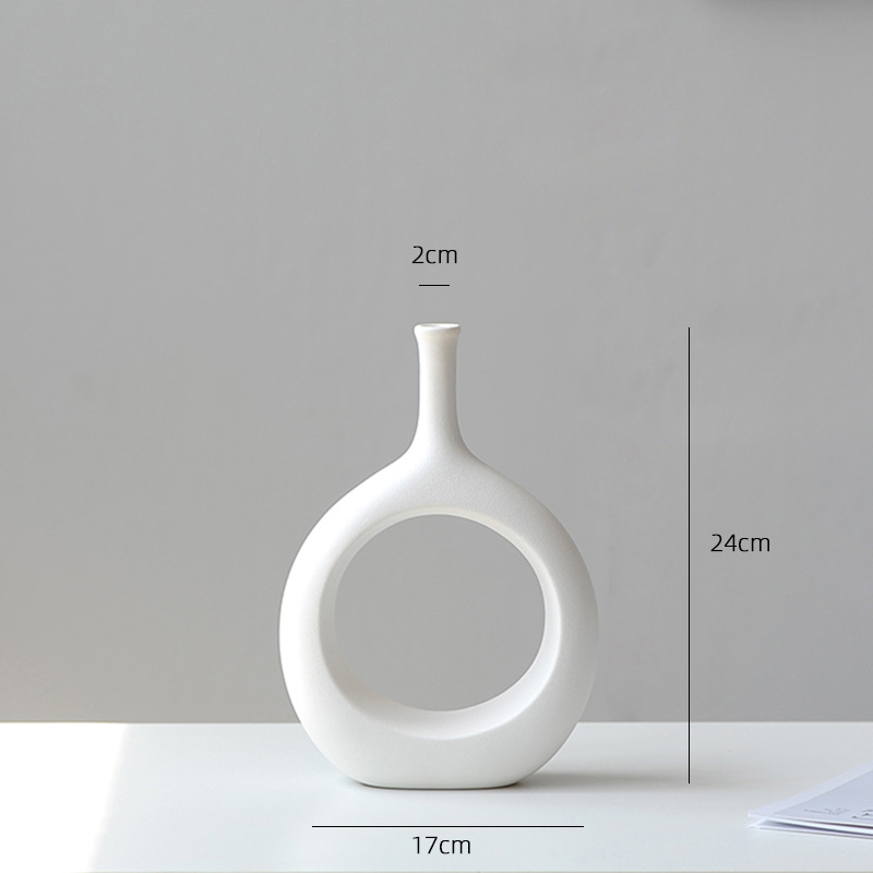 짧은 흰색 꽃병