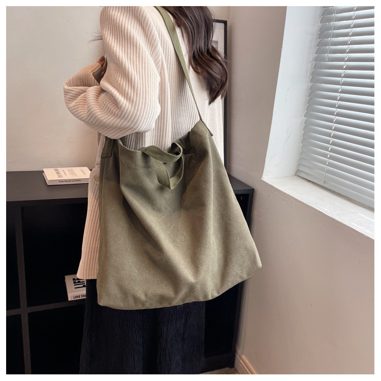 Women's Canvas Solid Color Basic Square Zipper Shoulder Bag display picture 6