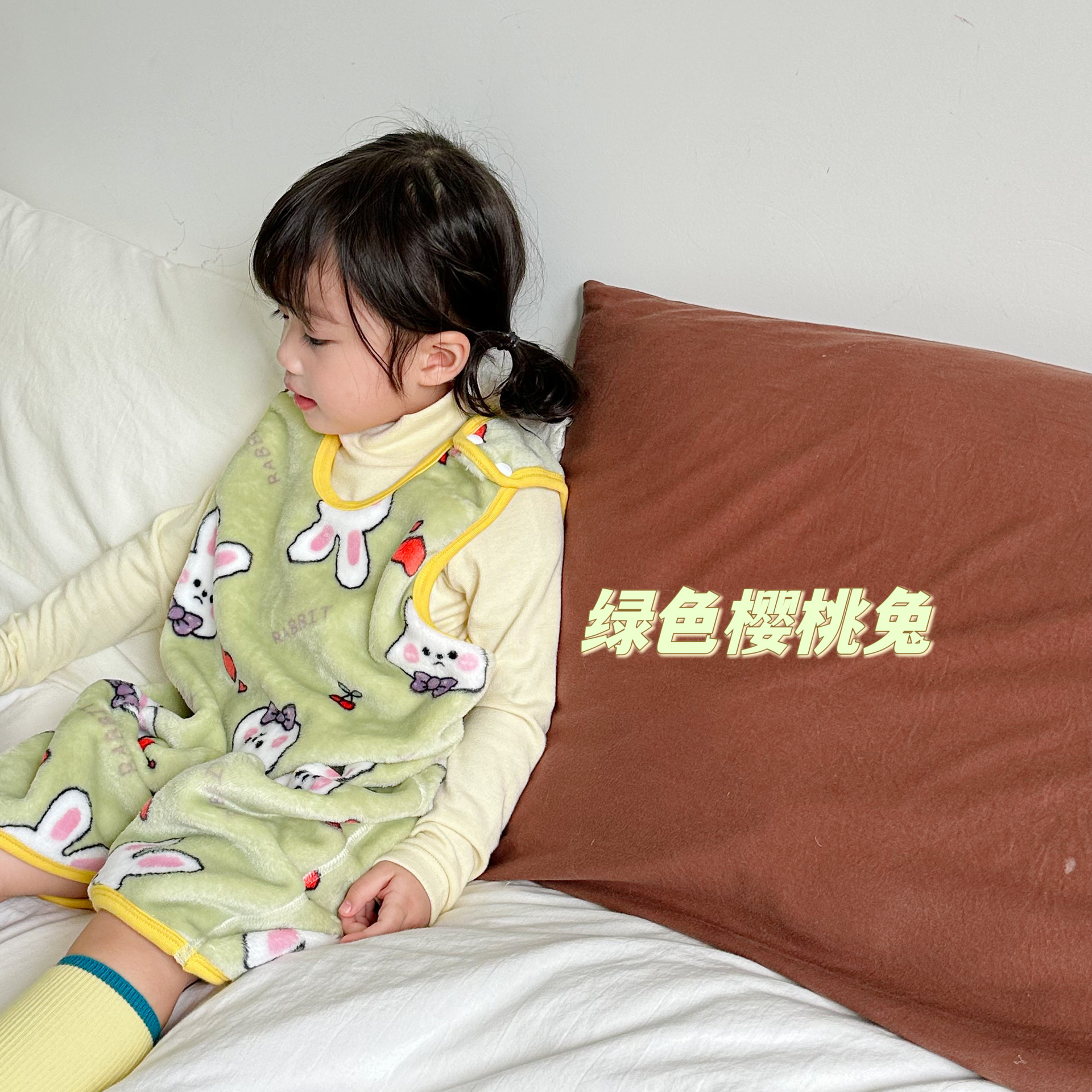 Спальный мешок-Зеленый кролик вишни