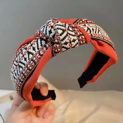 刺繍の小さい香風の髪のカチューシャの女性の復古のリボンの香港風の髪飾りの民族風の百合のネットの赤い幅の滑り止めのヘアピン