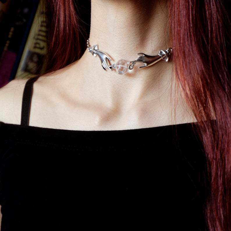 Alloy Material Hand Pattern Retro Hand Alloy Women's Choker
