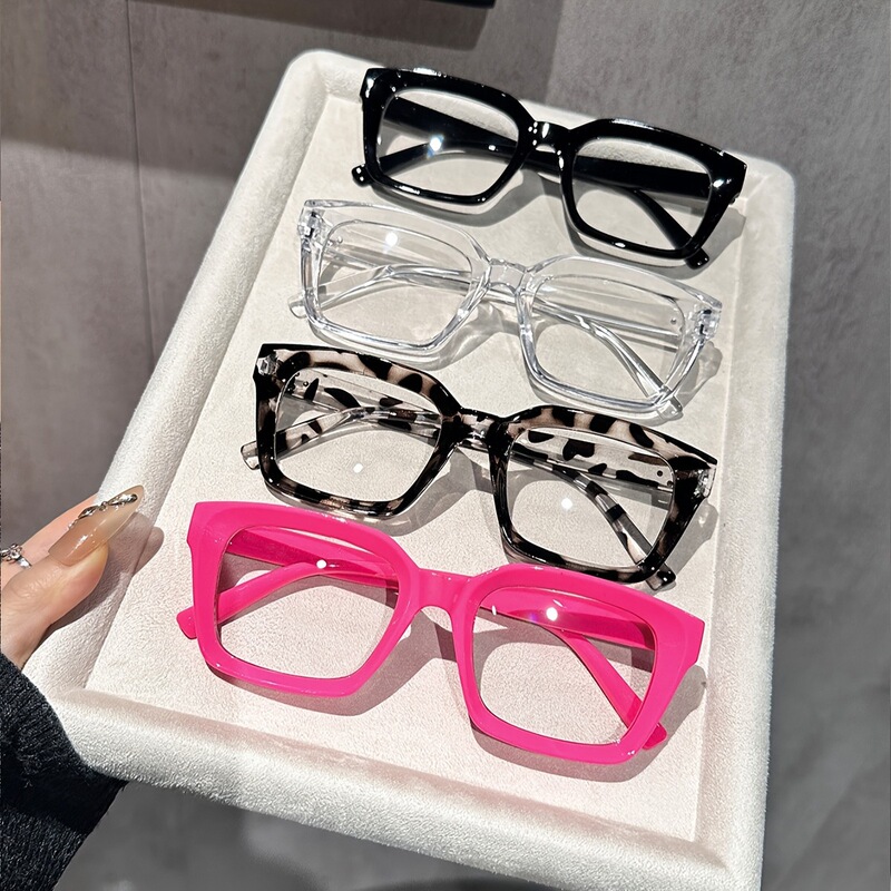 New Anti-Blue Light Square Frame Non-Prescription Glasses for Women, Simple and Stylish High-Value Eyeglass Frames, European and American Style Glasses New Anti-Blue Light Square Frame Non-Prescription Glasses for Women, Simple and Stylish High-Value Eyeglass Frames, European and American Style Glasses