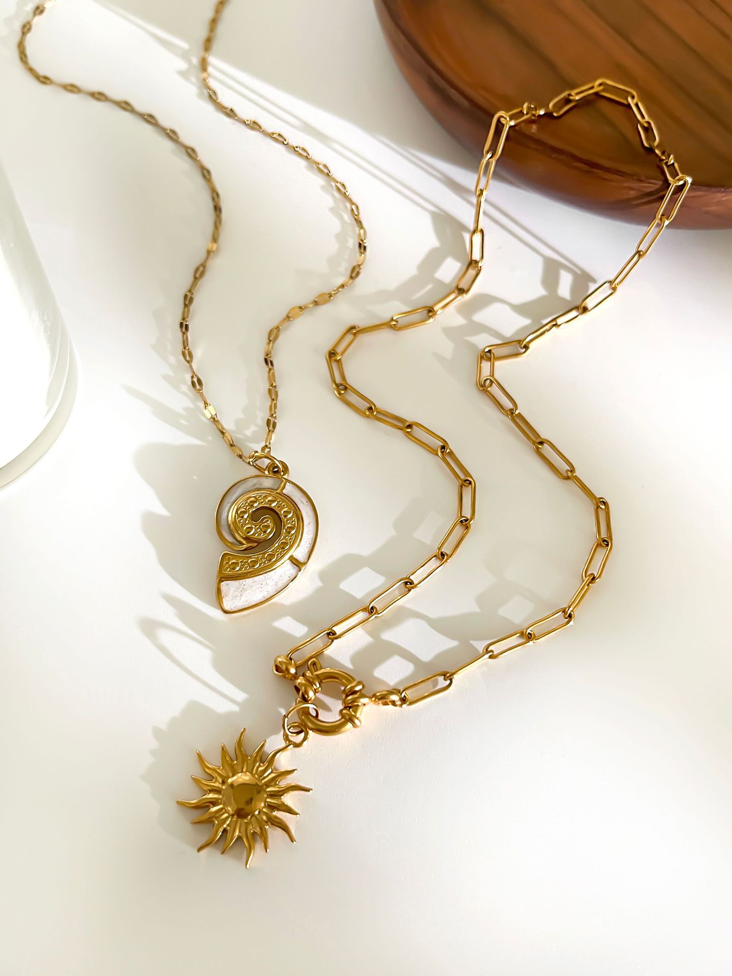 304 Stainless Steel Chain Material cable chain Chain Type 1 Piece Quantity PVD Coated Real Gold Plated Sun Conch 304 Stainless Steel Retro Simple Style Waterproof Non Tarnish Surgical Steel Plating Lobster Trigger Clasp Closure Pendant Necklace