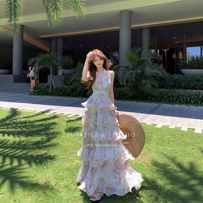 Beach Vacation Dress V-Neck Halter Strap Dress Summer Women's Clothing Waist-Cinching Slimming Backless Chiffon Tiered Long Dress